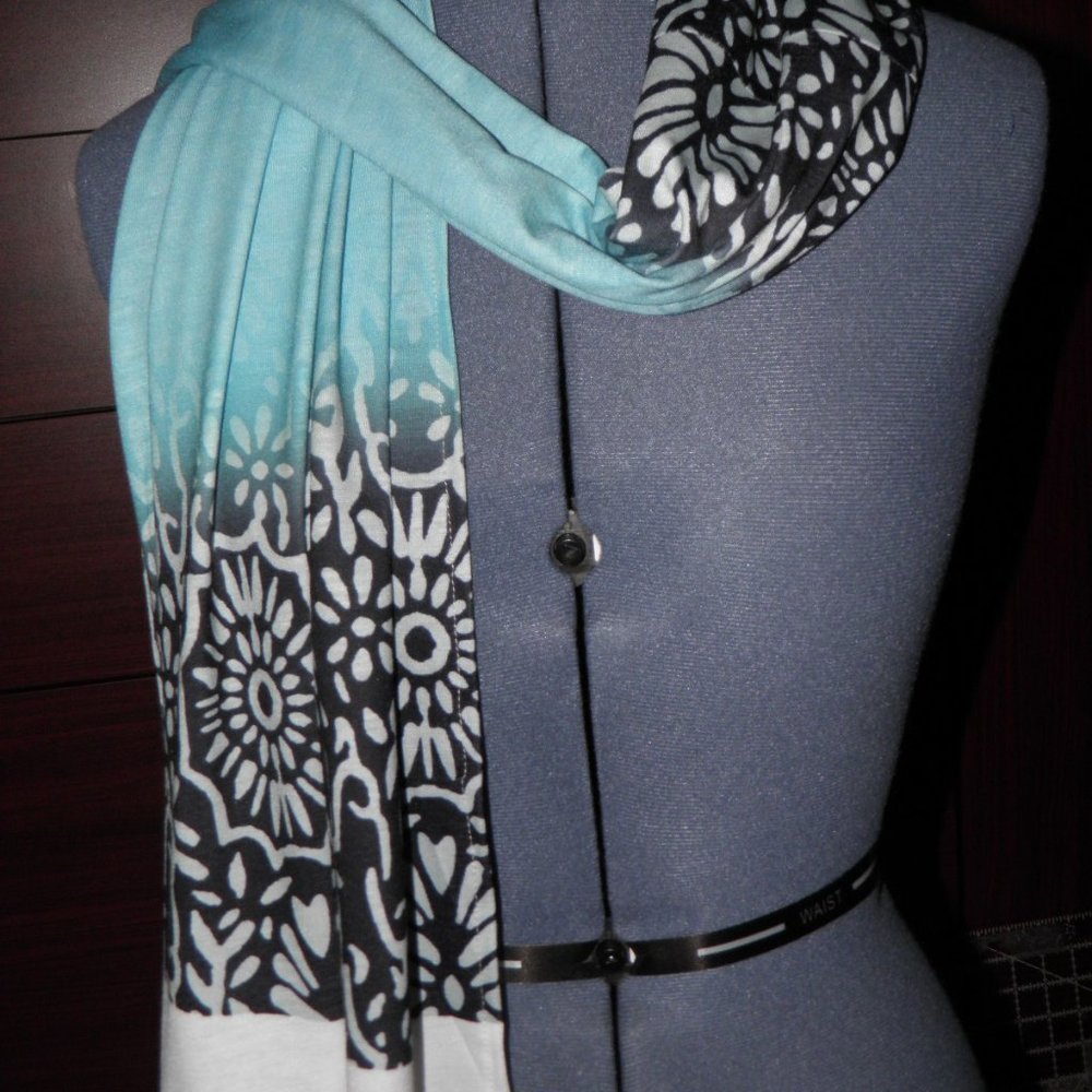 TURQUOISE & BLACK LONG SCARF
